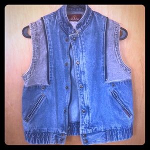 Vintage Jordache jean vest. Great condition.